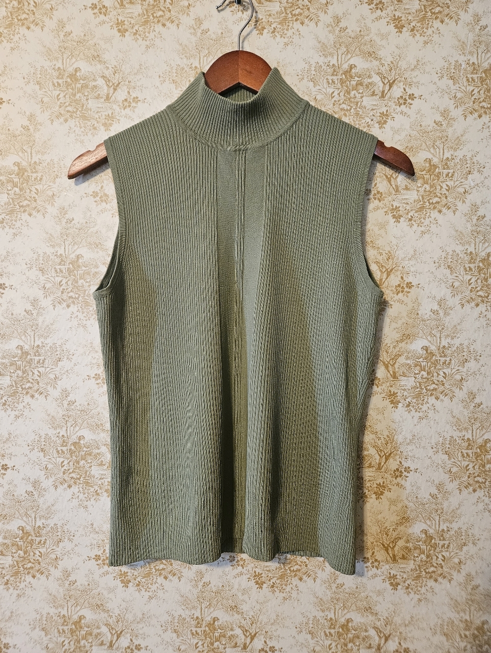 Medium Dress Barn Mock Neck Tank Sage Green